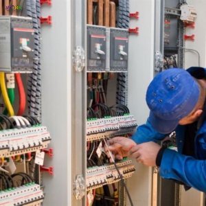 Електромонтажники в ІТАЛІЮ
