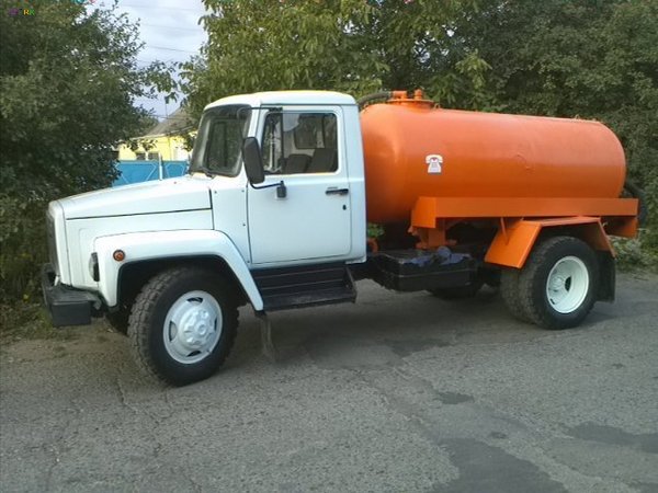 Водитель на асенизаторскую машину