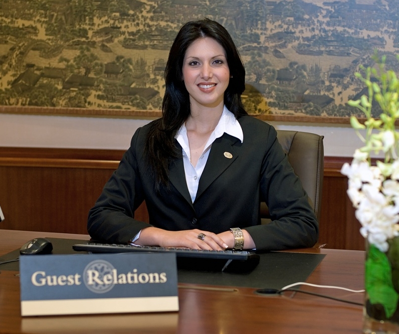 Guest Relations (Менеджер по связям с гостями)